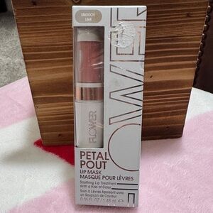 Flower Beauty Petal Pout Lip Mask in Smooch - Rosy Pink
